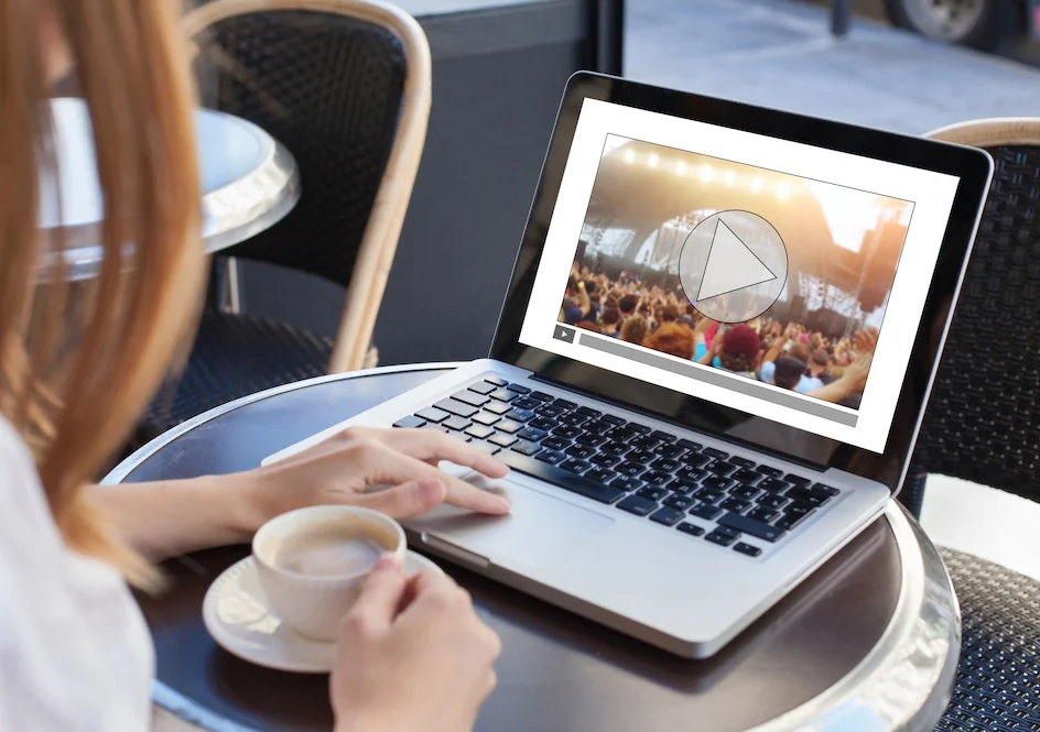 Depositphotos_223083526_L-1